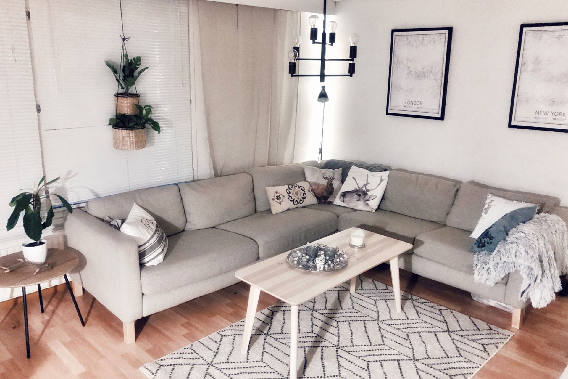 living room essential furniture